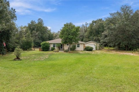 Villa ou maison à Dunnellon, Floride 3 chambres, 122.45 m2 № 2410706