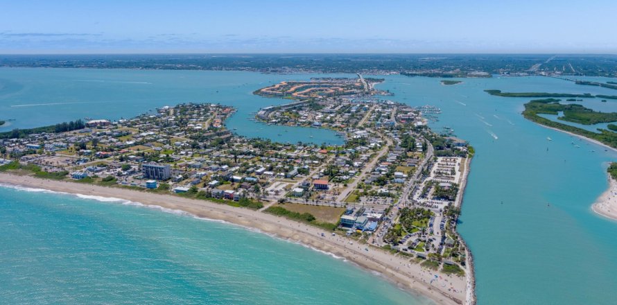 Adosado en Hutchinson Island South, Florida 3 dormitorios, 336.4 m2 № 1079164