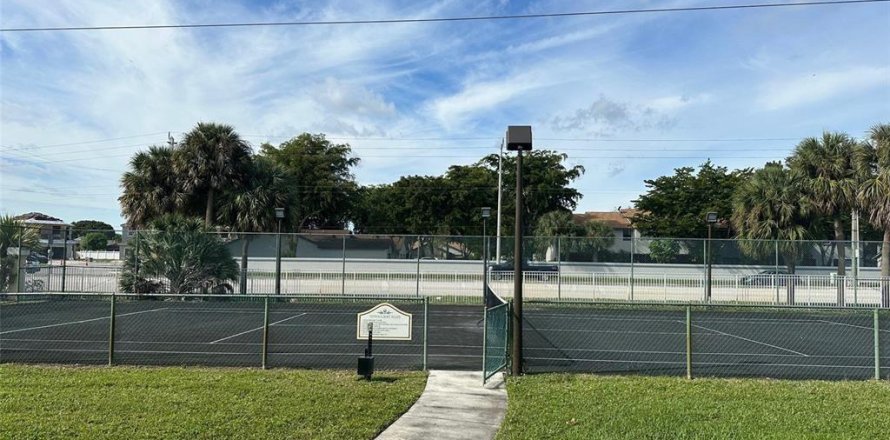 Condo à Tamarac, Floride, 2 chambres № 1221488