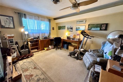 House in Palmetto Bay, Florida 6 bedrooms, 323.76 sq.m. № 1774374 - photo 16
