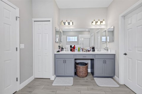 Casa en venta en Winter Haven, Florida, 5 dormitorios, 229.65 m2 № 2092830 - foto 13