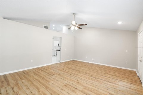 Casa en venta en Tampa, Florida, 3 dormitorios, 129.69 m2 № 1750187 - foto 8