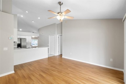 Casa en venta en Tampa, Florida, 3 dormitorios, 129.69 m2 № 1750187 - foto 19