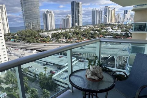 Condominio en venta en Sunny Isles Beach, Florida, 2 dormitorios, 141.68 m2 № 2076845 - foto 5