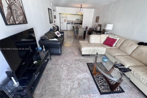 Condominio en venta en Sunny Isles Beach, Florida, 2 dormitorios, 141.68 m2 № 2076845 - foto 3