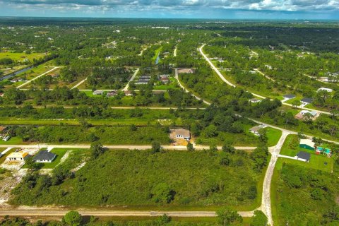 Terreno en venta en Lehigh Acres, Florida № 2164317 - foto 2