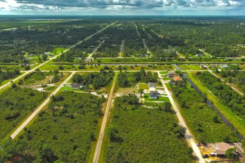 Terreno en venta en Lehigh Acres, Florida № 2164317 - foto 14