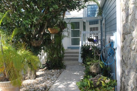 Townhouse in Jupiter, Florida 2 bedrooms, 132.94 sq.m. № 2077383 - photo 3