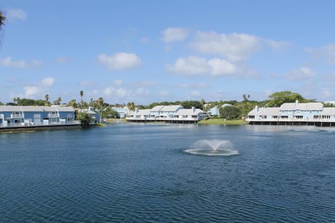 Townhouse in Jupiter, Florida 2 bedrooms, 132.94 sq.m. № 2077383
