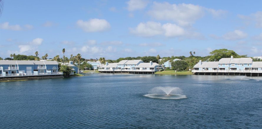 Townhouse in Jupiter, Florida 2 bedrooms, 132.94 sq.m. № 2077383