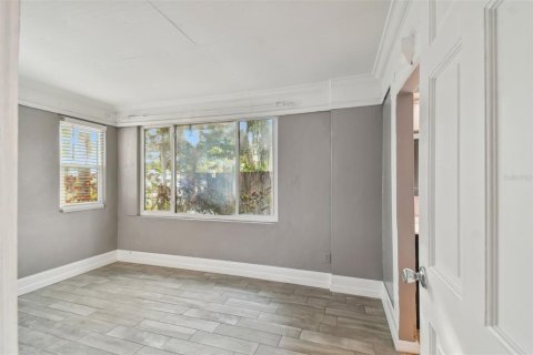 Villa ou maison à louer à Tampa, Floride: 4 chambres, 130.06 m2 № 2109464 - photo 9