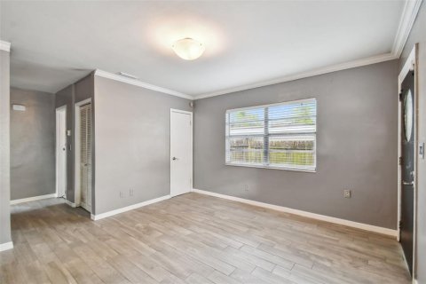 Villa ou maison à louer à Tampa, Floride: 4 chambres, 130.06 m2 № 2109464 - photo 23