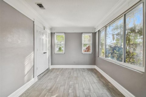 Villa ou maison à louer à Tampa, Floride: 4 chambres, 130.06 m2 № 2109464 - photo 11