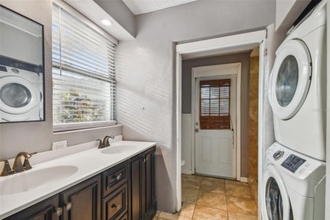 Villa ou maison à louer à Tampa, Floride: 4 chambres, 130.06 m2 № 2109464 - photo 15