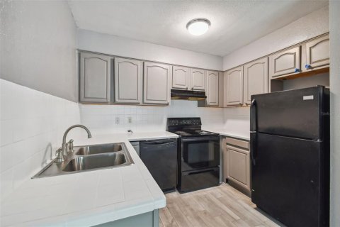 Villa ou maison à louer à Tampa, Floride: 4 chambres, 130.06 m2 № 2109464 - photo 6