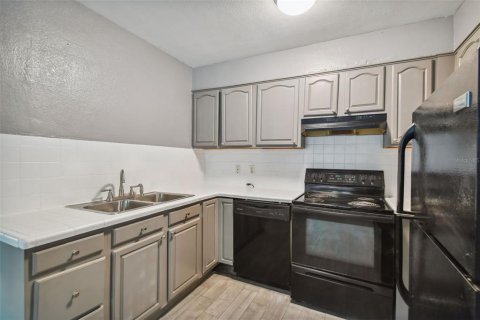 Villa ou maison à louer à Tampa, Floride: 4 chambres, 130.06 m2 № 2109464 - photo 22
