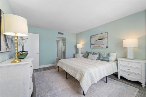 Condominio en venta en Saint Pete Beach, Florida, 1 dormitorio, 78.32 m2 № 1609420 - foto 4