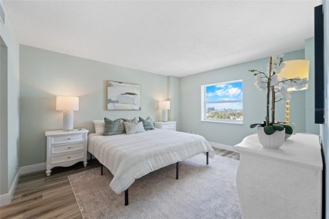 Condominio en venta en Saint Pete Beach, Florida, 1 dormitorio, 78.32 m2 № 1609420 - foto 2