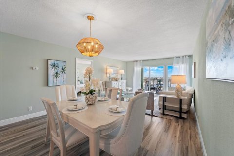 Condominio en venta en Saint Pete Beach, Florida, 1 dormitorio, 78.32 m2 № 1609420 - foto 24
