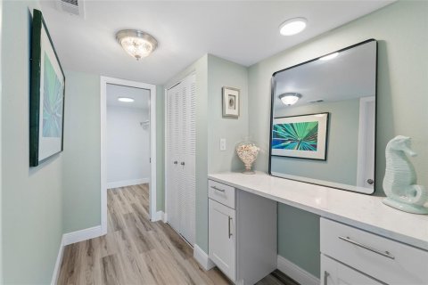 Condominio en venta en Saint Pete Beach, Florida, 1 dormitorio, 78.32 m2 № 1609420 - foto 9