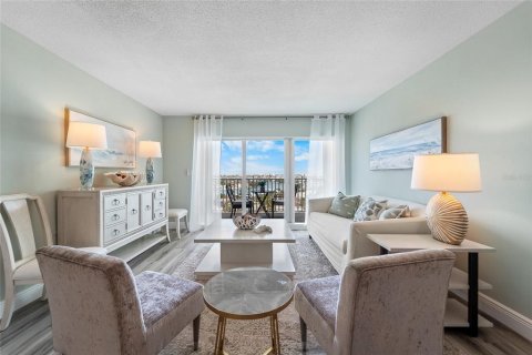 Condominio en venta en Saint Pete Beach, Florida, 1 dormitorio, 78.32 m2 № 1609420 - foto 25
