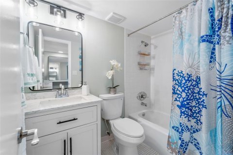 Condominio en venta en Saint Pete Beach, Florida, 1 dormitorio, 78.32 m2 № 1609420 - foto 8