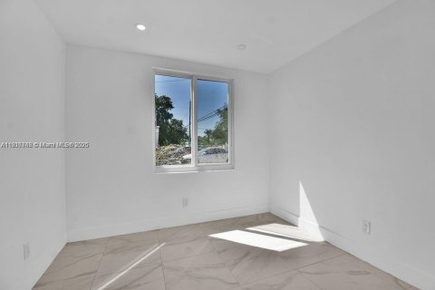 Appartement à louer à Miami, Floride: 3 chambres, 92.9 m2 № 1972780 - photo 11