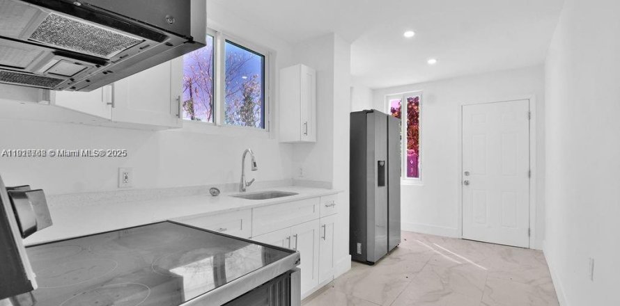 Appartement à Miami, Floride 3 chambres, 92.9 m2 № 1972780