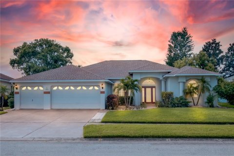 House in Ruskin, Florida 4 bedrooms, 237.37 sq.m. № 1870782 - photo 1