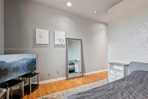 Townhouse in Hollywood, Florida 3 bedrooms, 146.79 sq.m. № 2189447 - photo 14