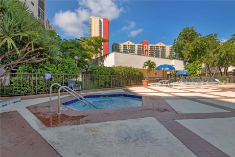Copropriété à vendre à Sunny Isles Beach, Floride: 1 chambre, 59.46 m2 № 1857291 - photo 23