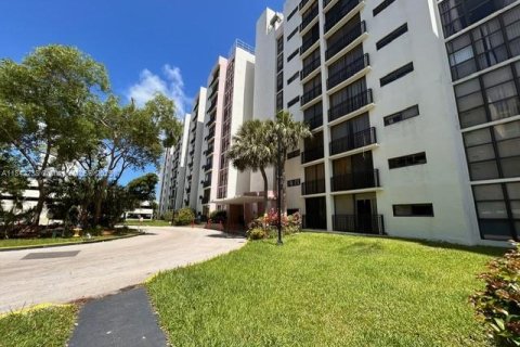 Copropriété à vendre à Sunny Isles Beach, Floride: 1 chambre, 59.46 m2 № 1857291 - photo 9