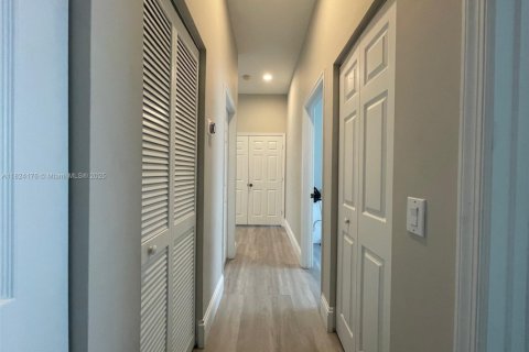 Casa en venta en Weston, Florida, 4 dormitorios, 196.49 m2 № 1794917 - foto 28