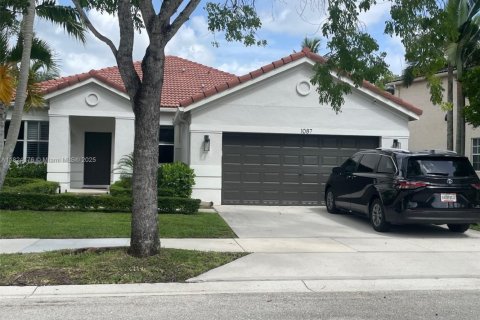 Casa en venta en Weston, Florida, 4 dormitorios, 196.49 m2 № 1794917 - foto 2