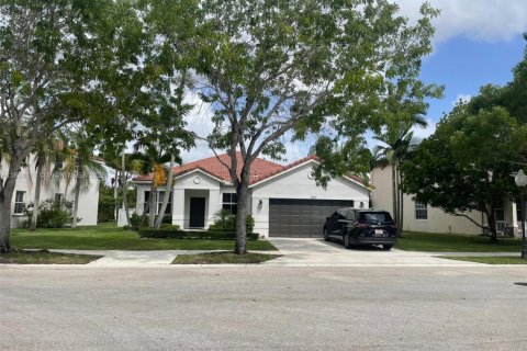 Casa en venta en Weston, Florida, 4 dormitorios, 196.49 m2 № 1794917 - foto 1