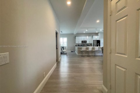 Casa en venta en Weston, Florida, 4 dormitorios, 196.49 m2 № 1794917 - foto 26