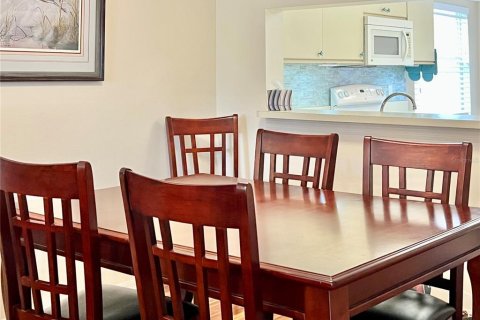 Condo in Bradenton, Florida, 2 bedrooms № 2144898 - photo 10