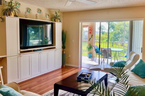 Condo in Bradenton, Florida, 2 bedrooms № 2144898 - photo 4