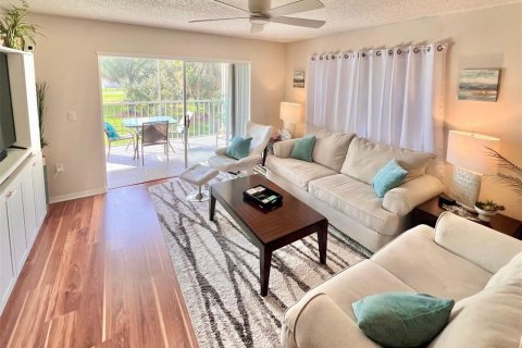 Condo in Bradenton, Florida, 2 bedrooms № 2144898 - photo 3