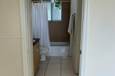 Снять в аренду кондоминиум в Майами, Флорида 1 спальня, 66.89м2, № 2004483 - фото 11