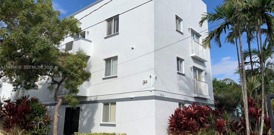 Кондоминиум с 1 спальней в Майами, Флорида № 2004483