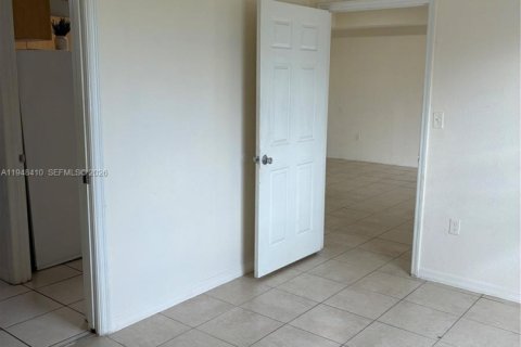 Снять в аренду кондоминиум в Майами, Флорида 1 спальня, 66.89м2, № 2004483 - фото 8