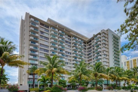 Copropriété à vendre à Miami Beach, Floride: 51.28 m2 № 2042246 - photo 7
