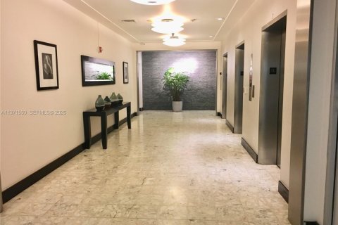 Copropriété à vendre à Miami Beach, Floride: 51.28 m2 № 2042246 - photo 9