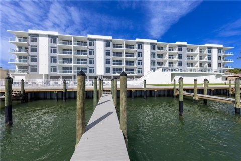 Condo à Clearwater, Floride, 3 chambres  № 2406696
