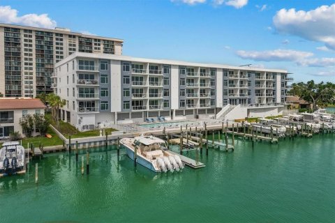 Copropriété à louer à Clearwater, Floride: 3 chambres, 159.33 m2 № 2406696 - photo 2