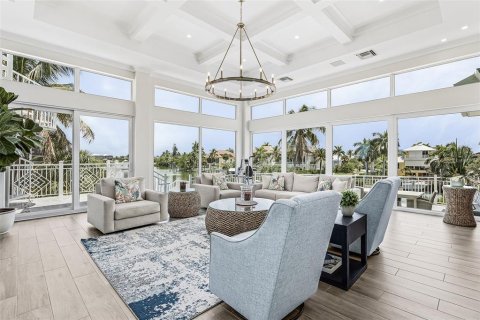 Villa ou maison à vendre à Bonita Springs, Floride: 5 chambres, 257.99 m2 № 2403521 - photo 5