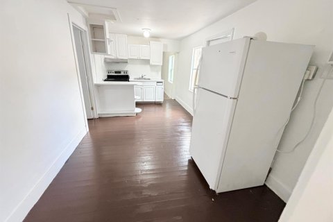 House in West Palm Beach, Florida 2 bedrooms, 87.51 sq.m. № 2262265 - photo 4