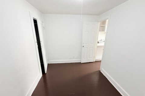 House in West Palm Beach, Florida 2 bedrooms, 87.51 sq.m. № 2262265 - photo 7