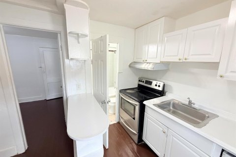 House in West Palm Beach, Florida 2 bedrooms, 87.51 sq.m. № 2262265 - photo 5